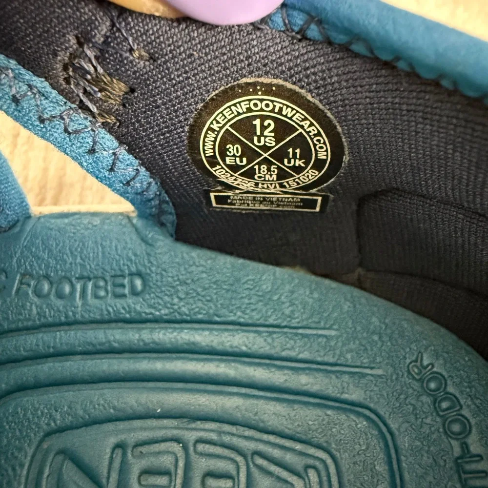 Keen durable comfortable